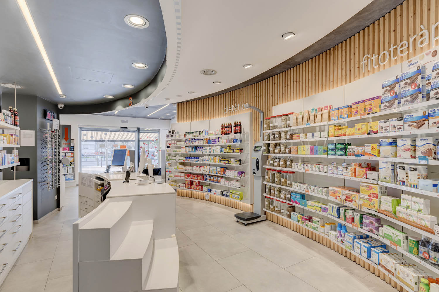 diseño de interiores para farmacias en Cádiz